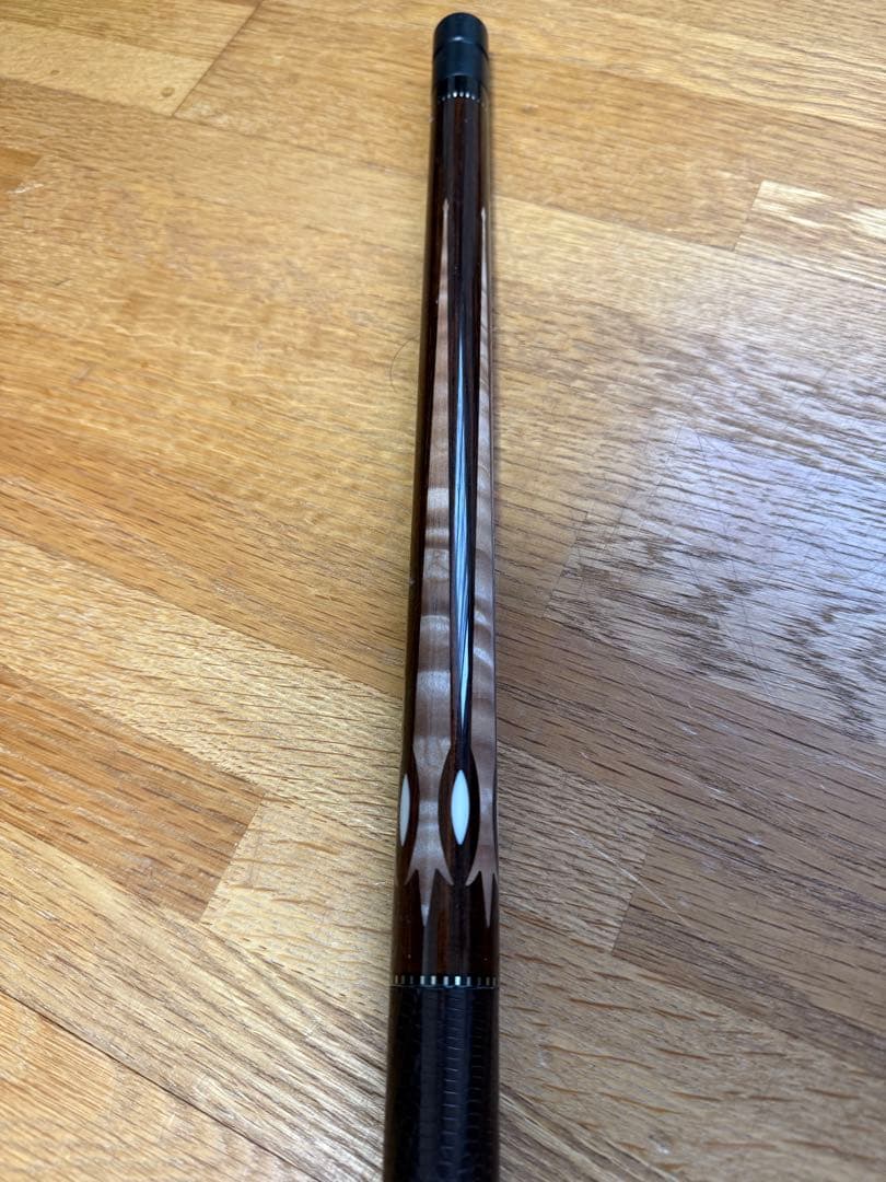 コグノセンティ　カスタムキュー