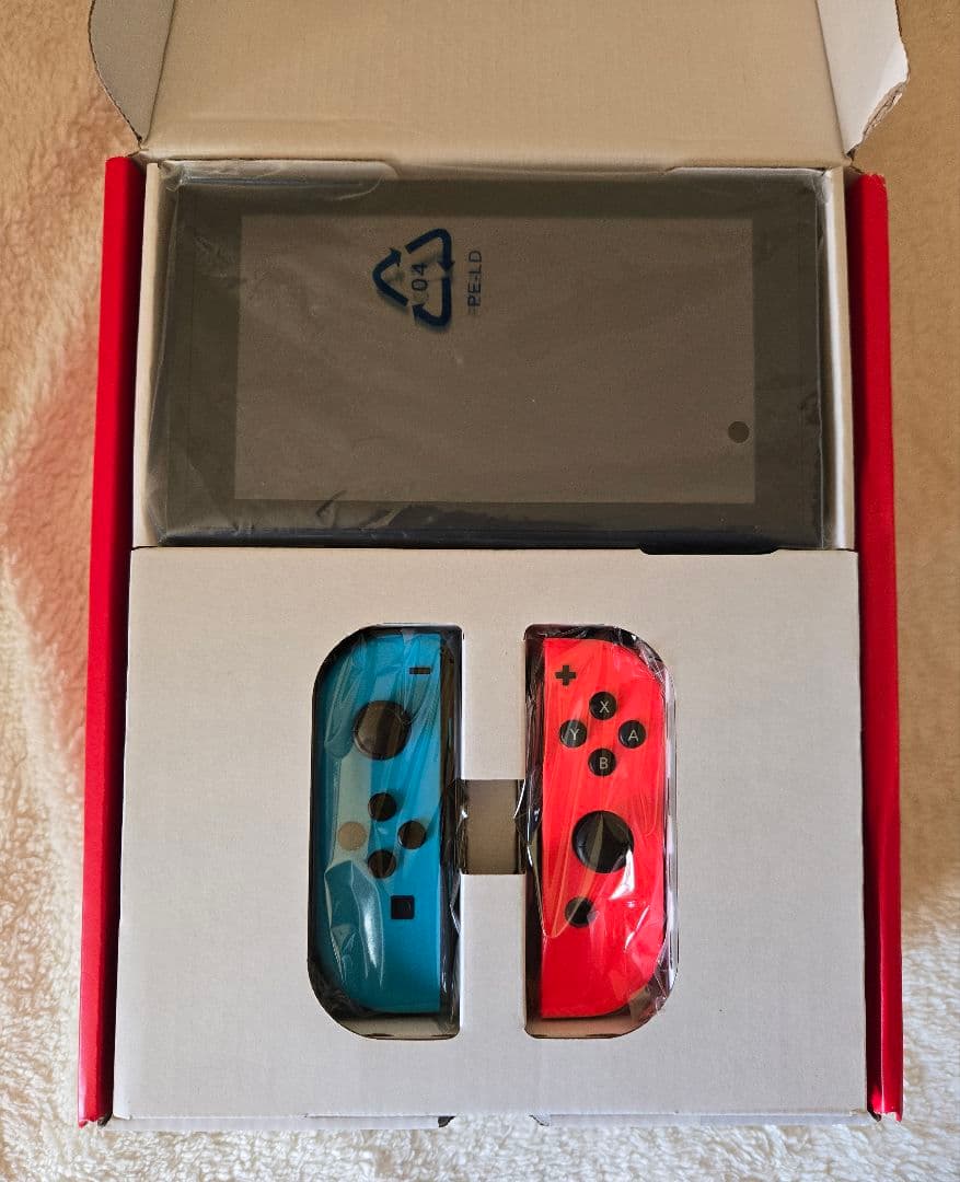 Nintendo Switch ネオンブルー・ネオンレッド