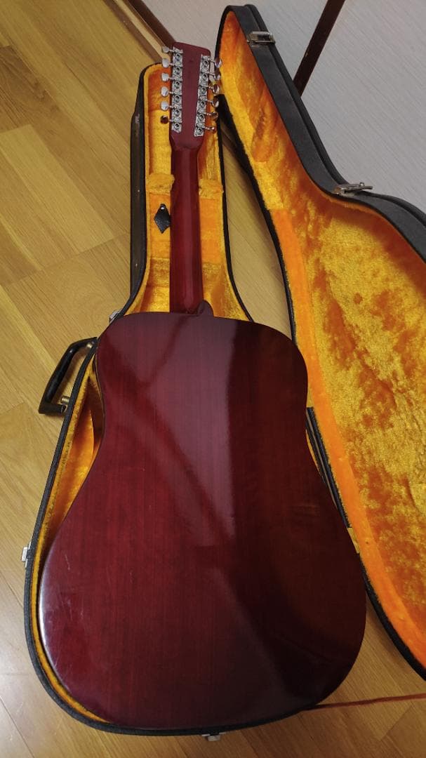 Morris B-18 (ケース付)+エレキギターlegend