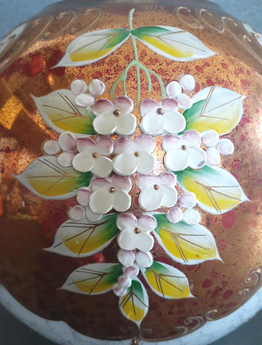 BOHEMIA GLASS　ボヘミアガラス　盛金彩　陽刻藤の花図　花瓶　オブジェ