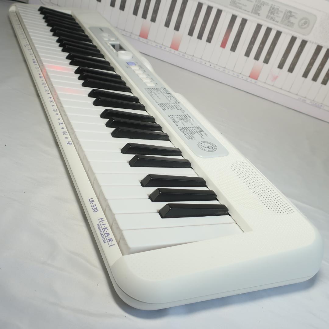 美品 2023年製 CASIO LK-330 光ナビゲーションキーボード 61鍵