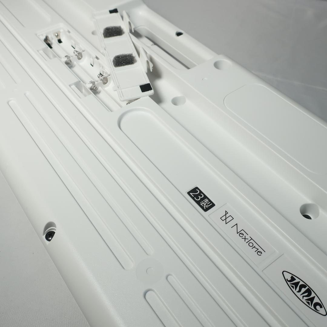 美品 2023年製 CASIO LK-330 光ナビゲーションキーボード 61鍵