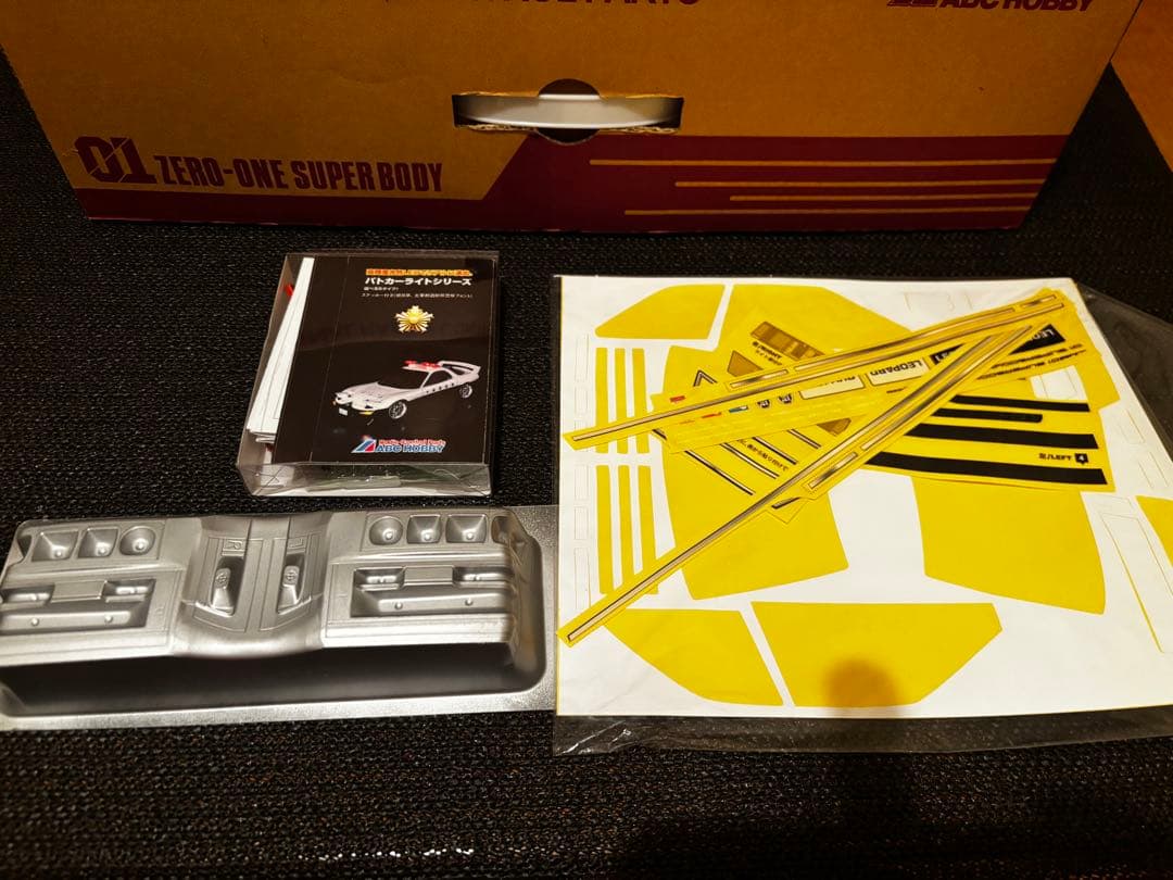 ABCホビー　レパード F31 前期型 ボディ（港302仕様)