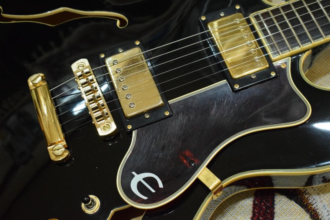 Epiphone Sheraton II セミアコ Black ケース付き
