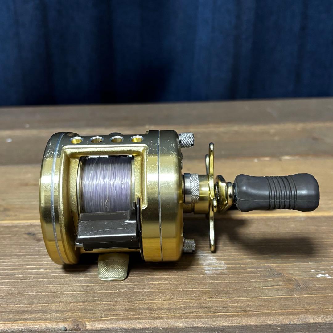SHIMANO CALCUTTA カルカッタ 200XT