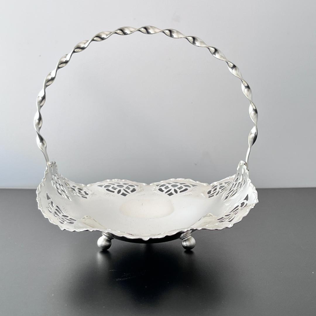 【英国】透かしのバスケットスタンド【シルバープレート】