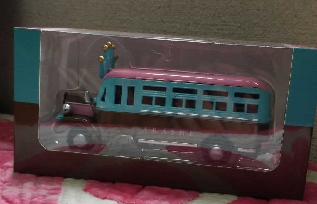 嵐 展示会 ダイキャストカー バス
