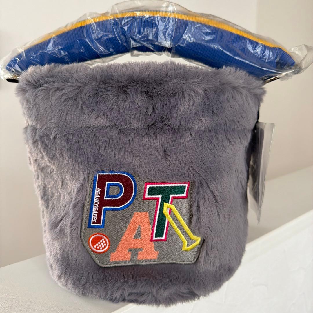 新品PEARLY GATES フェイクファーカートバッグ カレッジロゴグレー