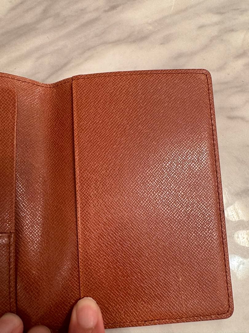Louis Vuitton パスポートケース ブラウン