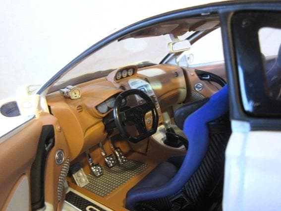 童友社 (1/12) スポコン系 トヨタ CELICA TRD ライト点灯