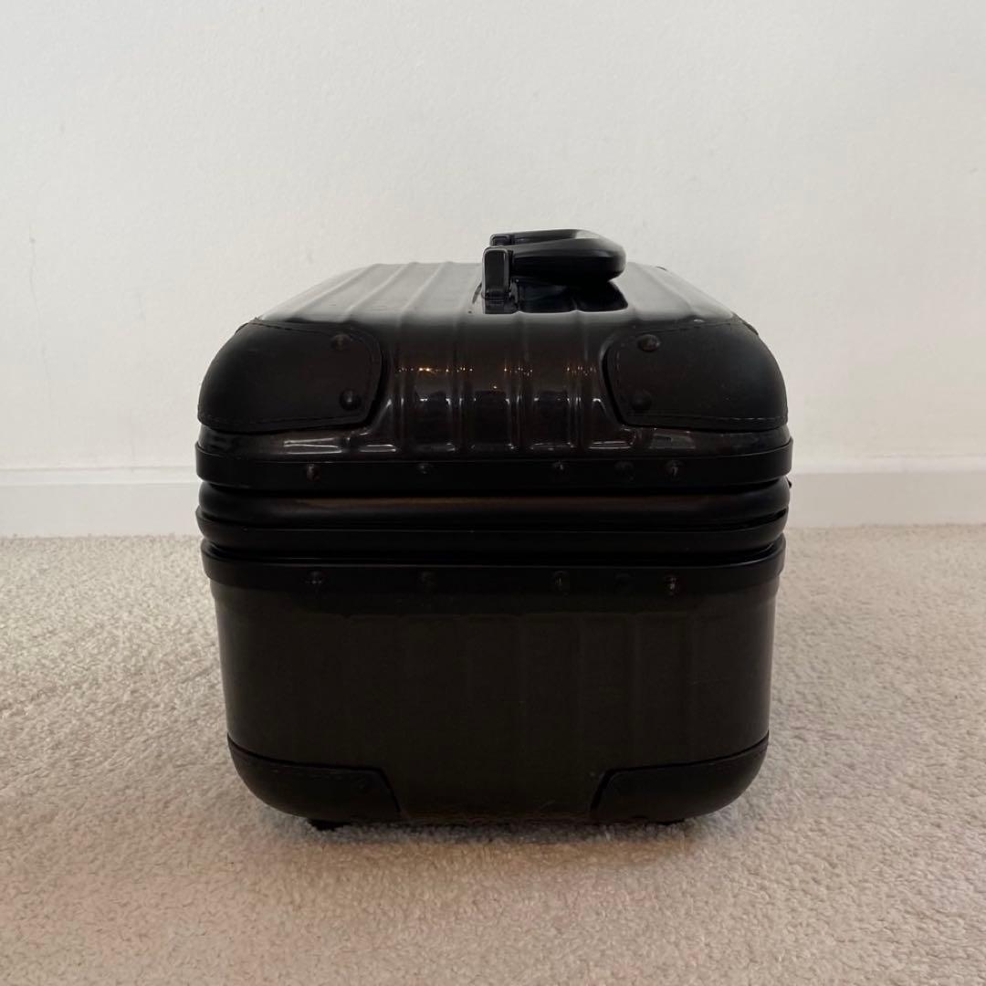 RIMOWA Samba Nova ビューティケース 18L グロスブラック