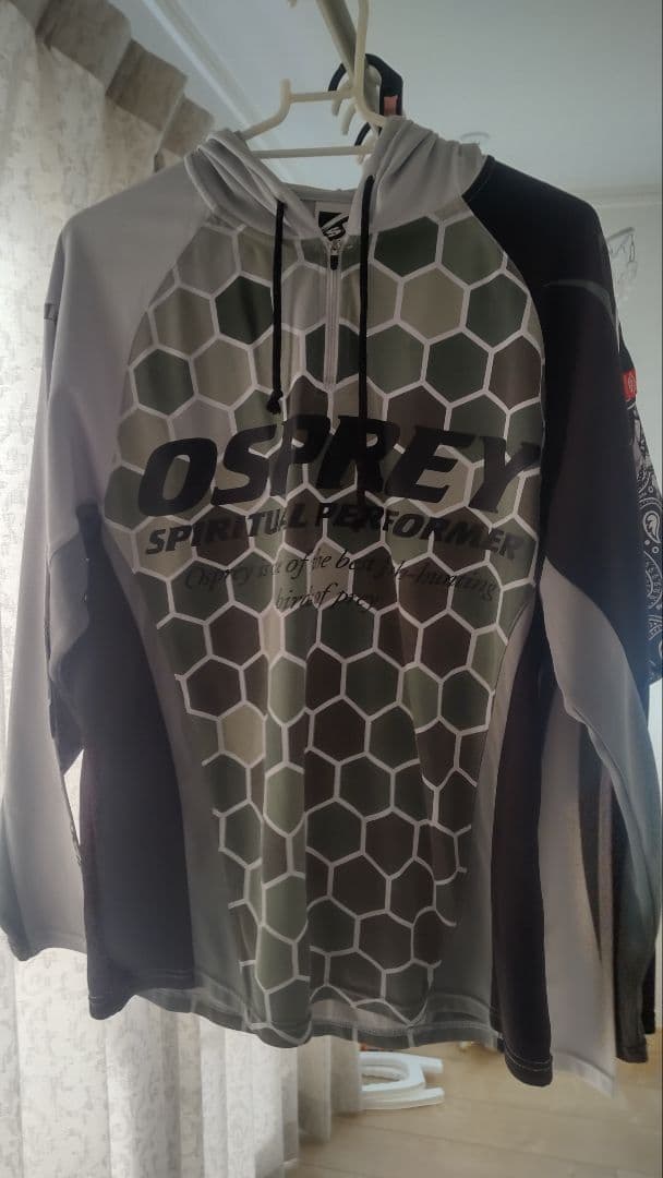 ospフーデッドロングスリーブシャツ、ハイブリッドショーツ