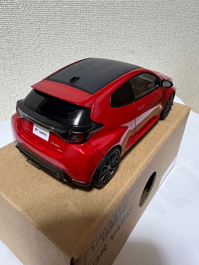 【非売品】 トヨタ　GR YARIS ミニカー 1/30 レッド