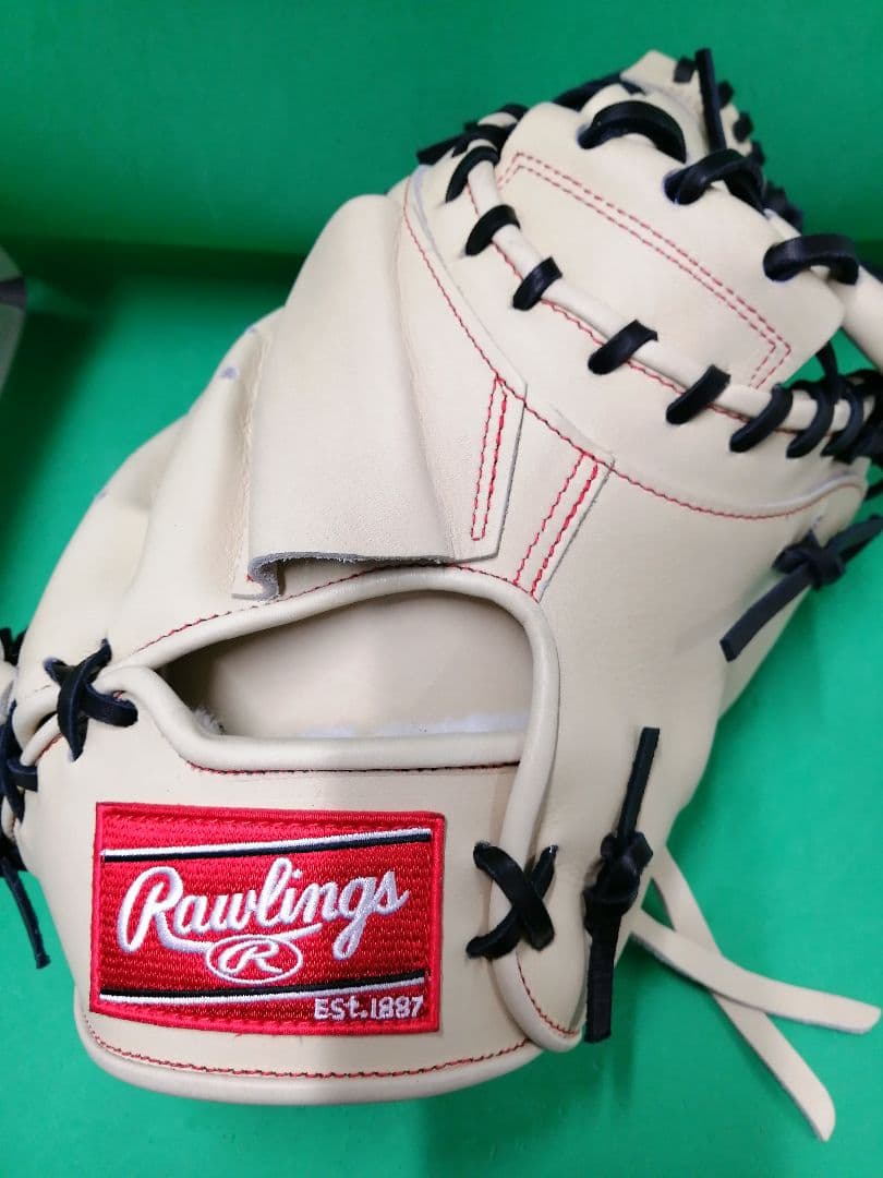 11.日本製Rawlings硬式ミット
