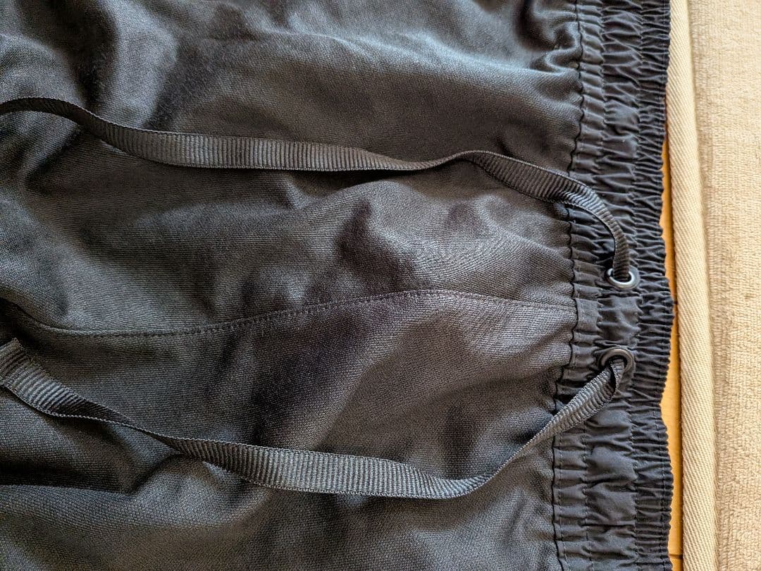 Nike 2022フランス代表トラベルパンツブラック×ゴールド