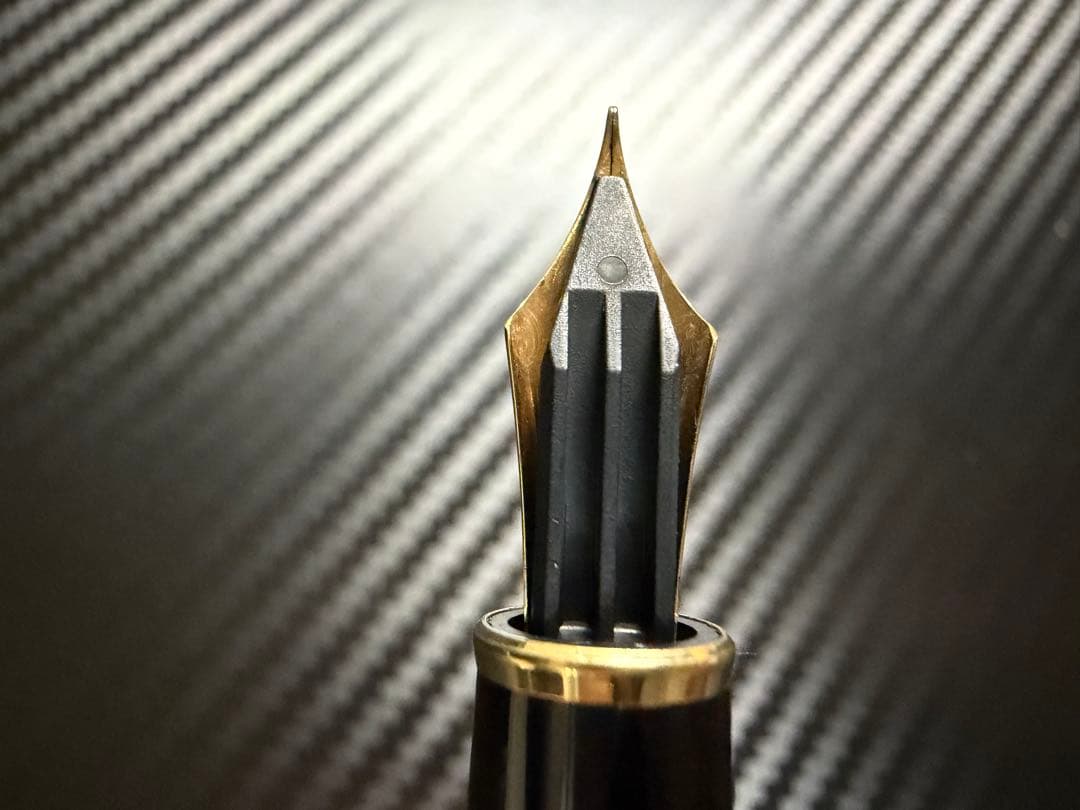 未使用に近い モンブラン 144 ブラック 中白 EF 極細字 万年筆