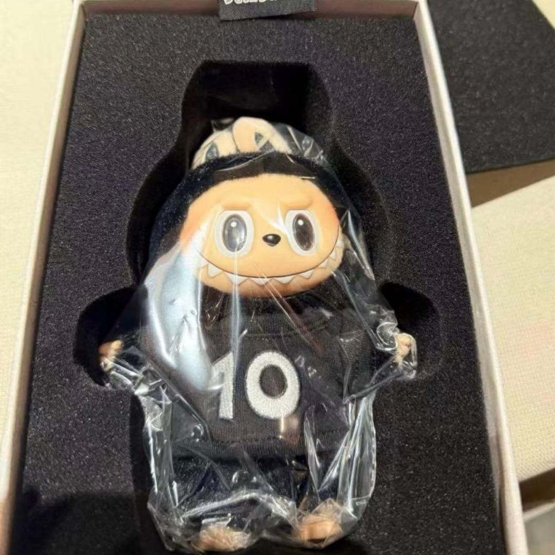 THE MONSTERS LABUBU 10周年記念展限定ラブブ