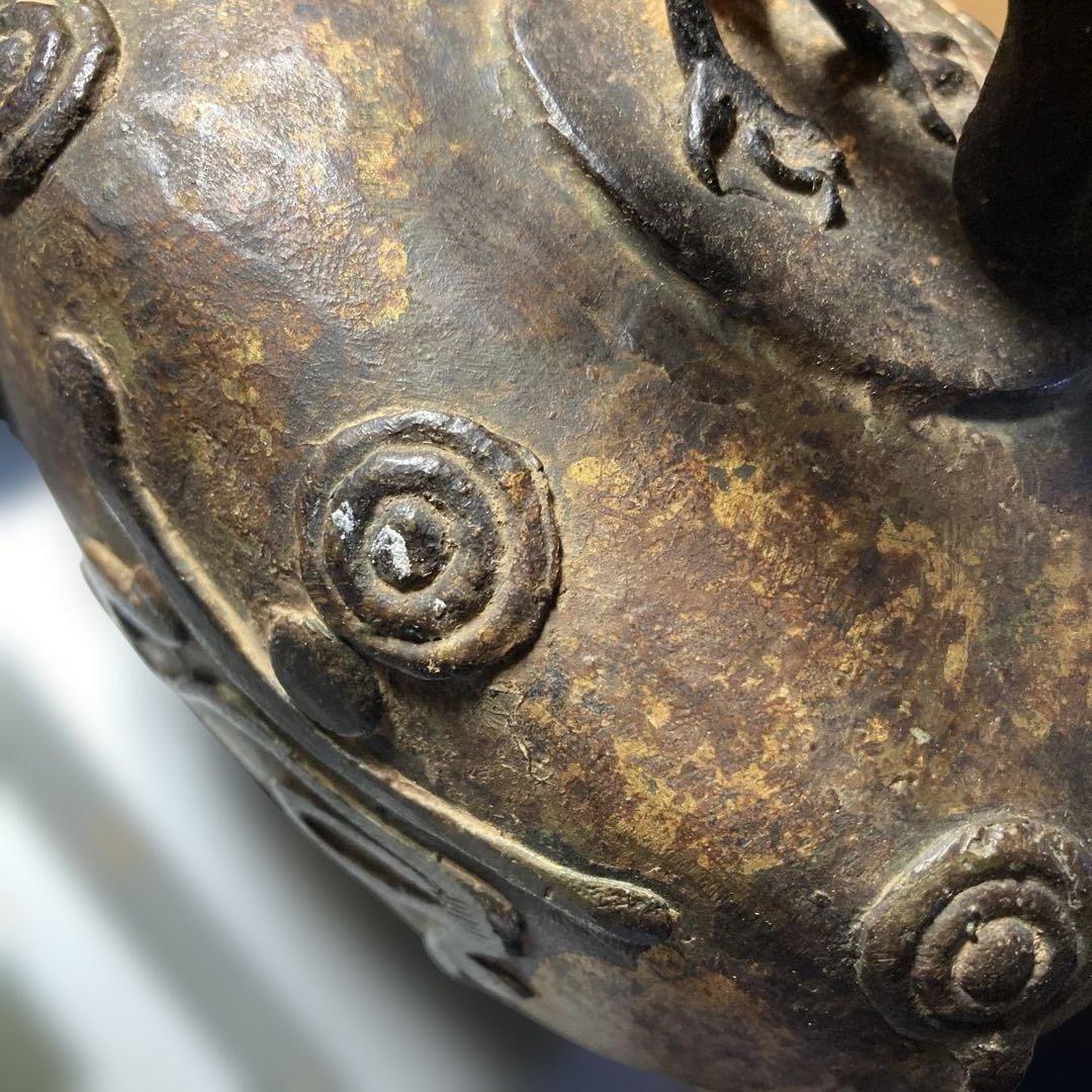 ( T_T)＼(^-^ )何⁇これ、古い五三の桐と梵字の特大の鈴です。