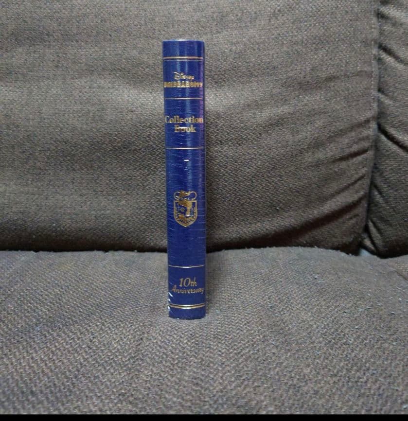 ユニベアシティ プリンセスユニベアシティ10周年　ピンバッチ＆コレクションブック