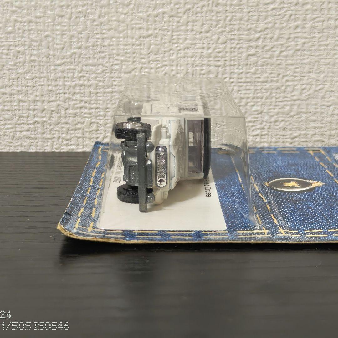 TOMICA　トミカ　トヨタ　ランドクルーザー　白/黒色　ブリスターパック