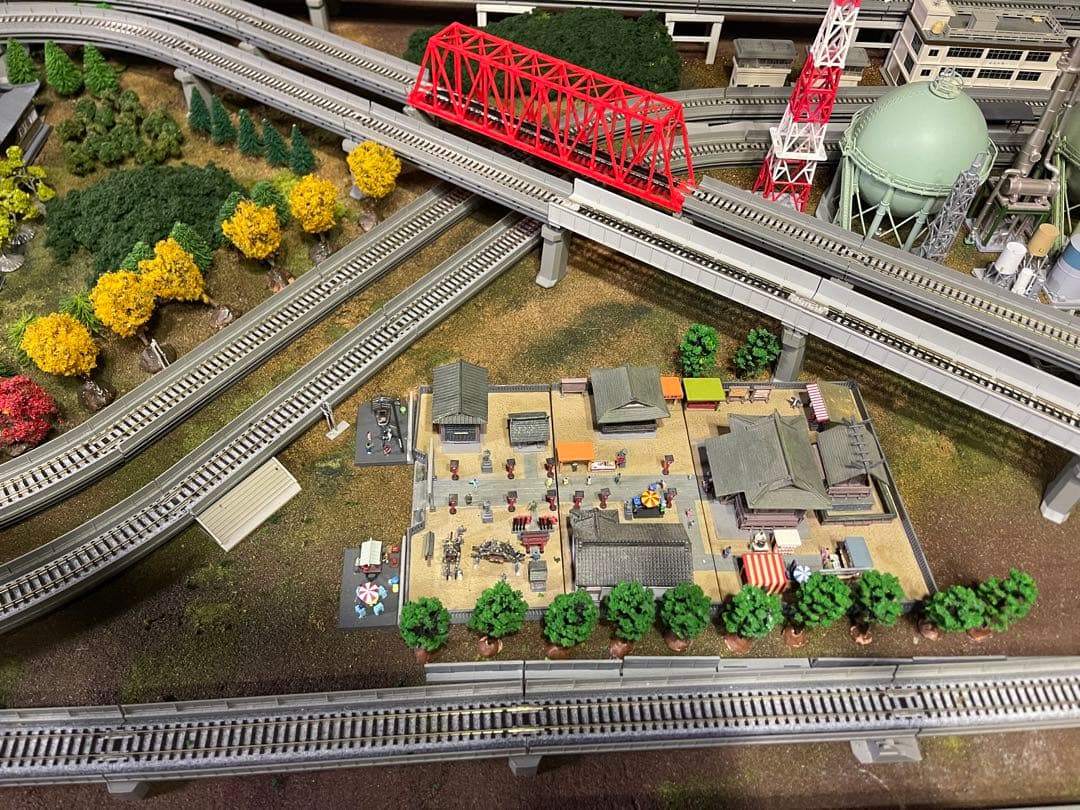 Nゲージ　ジオラマ　KATO 高架線路　トミックス　神社　コンビナート　お寺