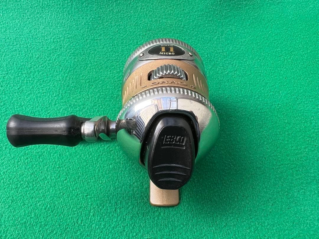 ゼブコ　ZEBCO ゴールド 11 Gold 11 スピンキャスト　付属品有