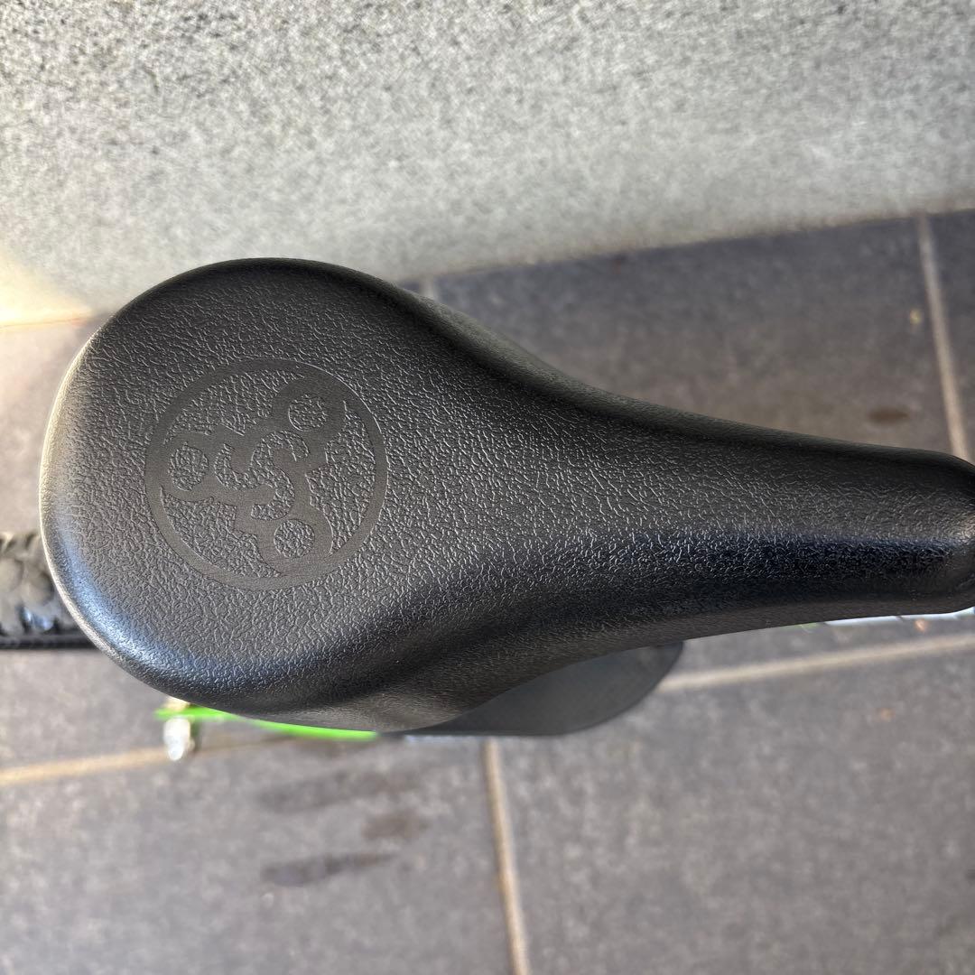 STRIDER スポーツ　バランスバイク ペダル無し 12インチ　グリーン