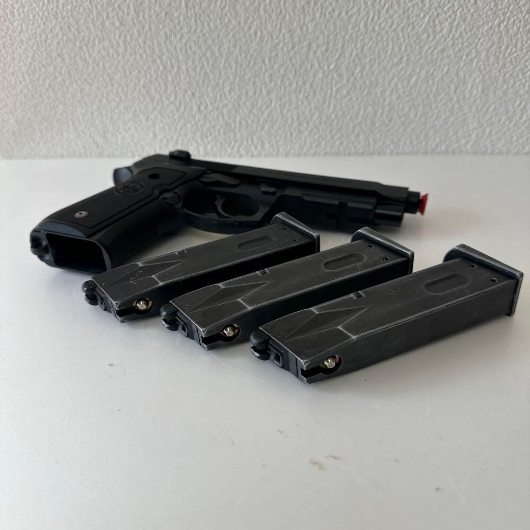 3*s様 東京マルイ　ガスブローバック　M9A1　マガジン３本付き