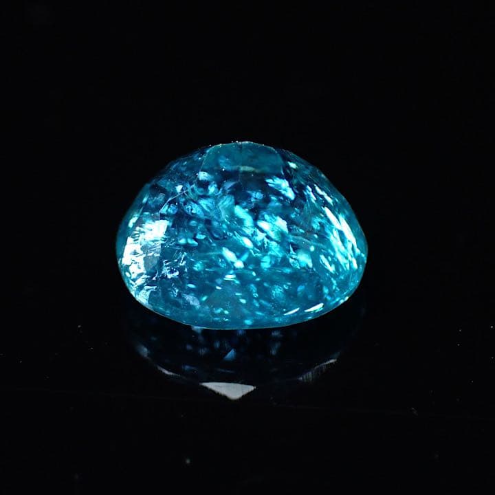 【ブラジル産】ネオンブルーアパタイト