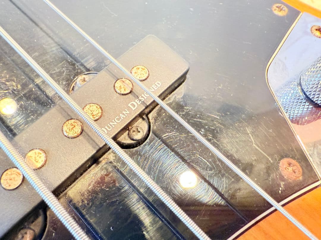 替え玉無料squier Classic Vibe70sジャズベース