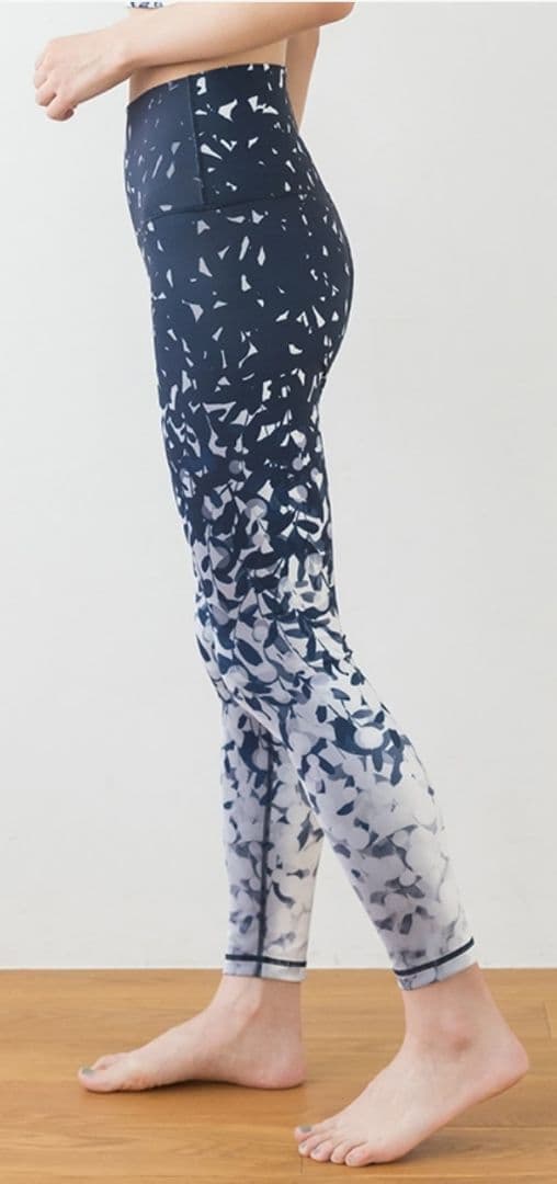 新品☆未使用【SUKALA】レイヤードタンクトップ＆レギンスＳsize