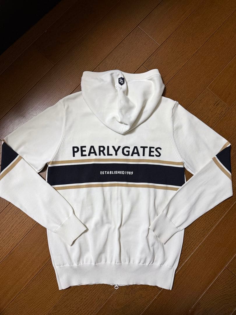 ★限定値下げ★PEARLY GATES フード付きパーカー