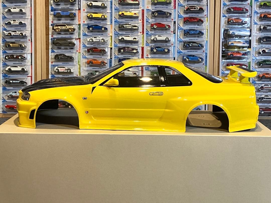 タミヤラジコン日産スカイラインGT-R R34 塗装済 スペアボディ イエロー‼︎