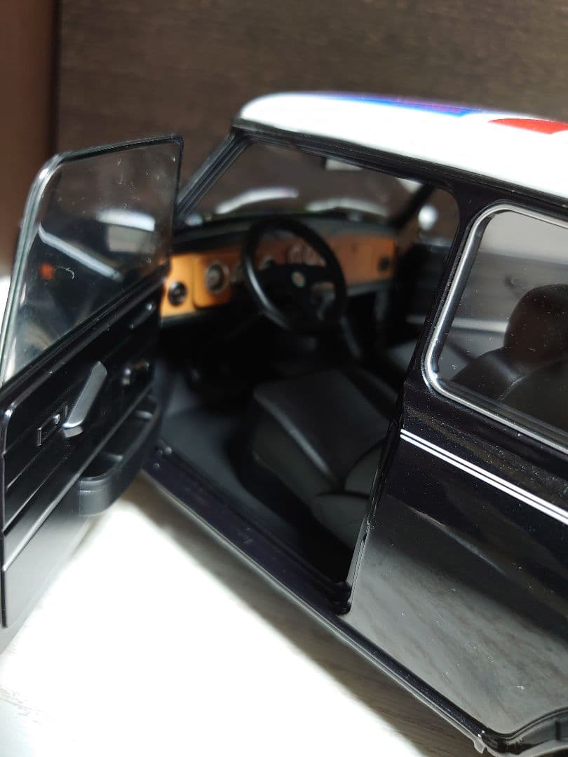 KK-Scale 1/12 ミニクーパー ダイキャスト フィギュア