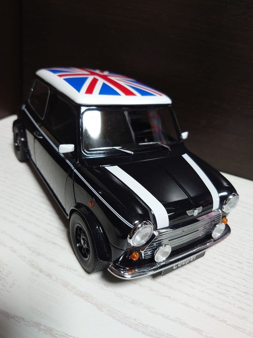 KK-Scale 1/12 ミニクーパー ダイキャスト フィギュア