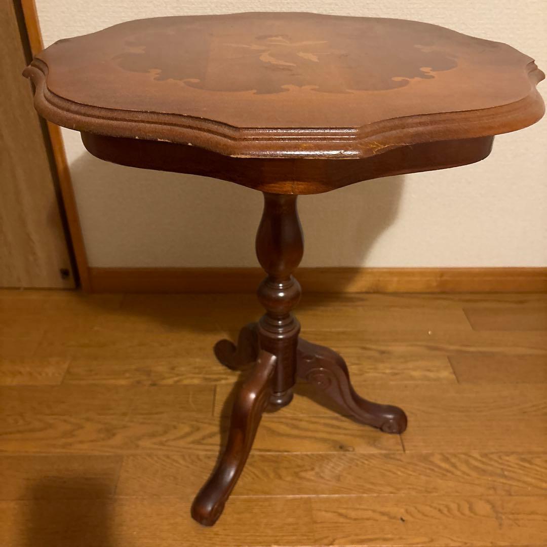 木製花模様インレイテーブル