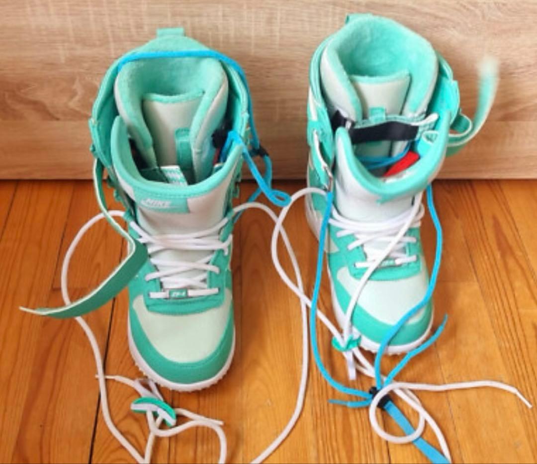 (出品終了間近)24.0cm Nike Zoom Force 1