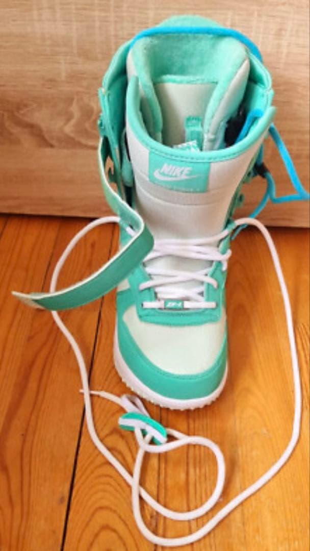 (出品終了間近)24.0cm Nike Zoom Force 1