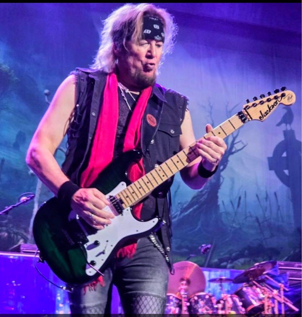 新品 アイアンメイデン　2024 ジャパンツアー ジップパーカー　会場購入