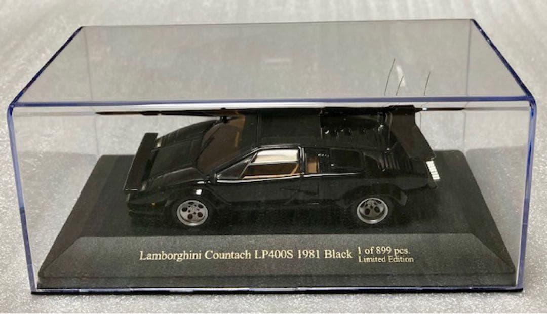 ジール特注1/43ランボルギーニカウンタック12本マフラー仕様 超希少 極美品！