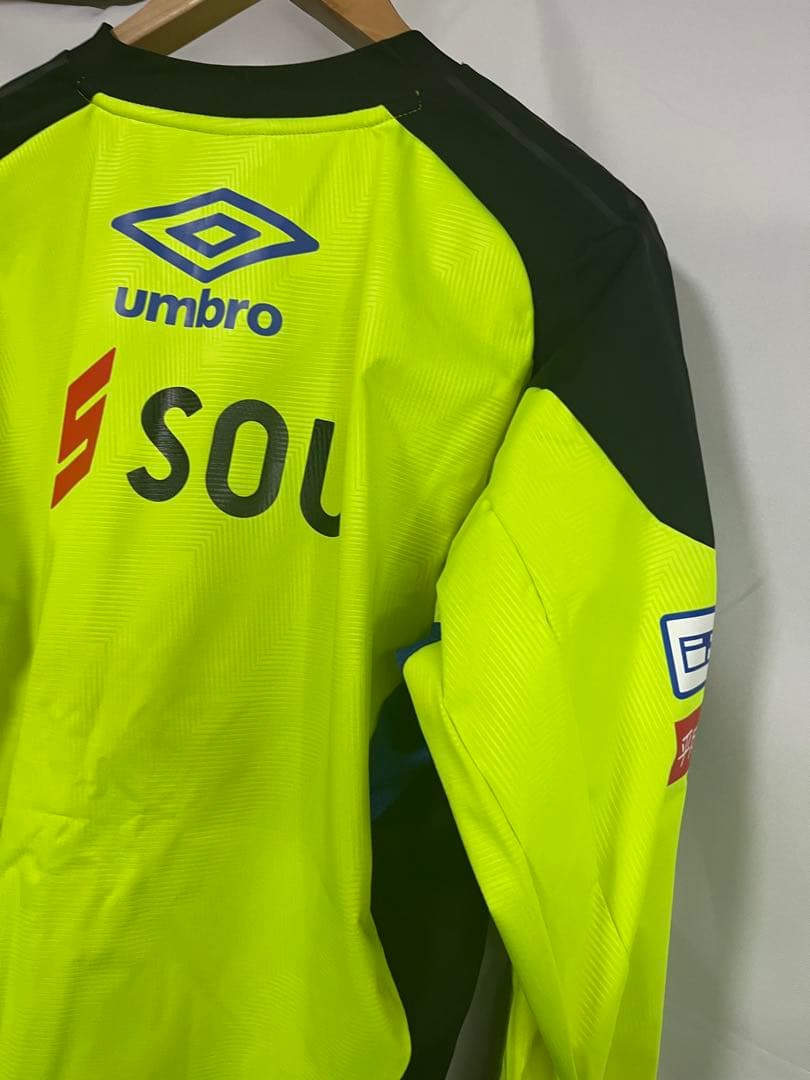 【新品未使用】UMBRO アンブロ ガンバ大阪　トレーニングウェア　長袖