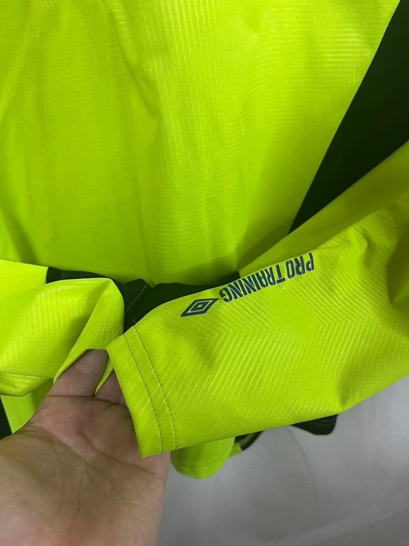 【新品未使用】UMBRO アンブロ ガンバ大阪　トレーニングウェア　長袖