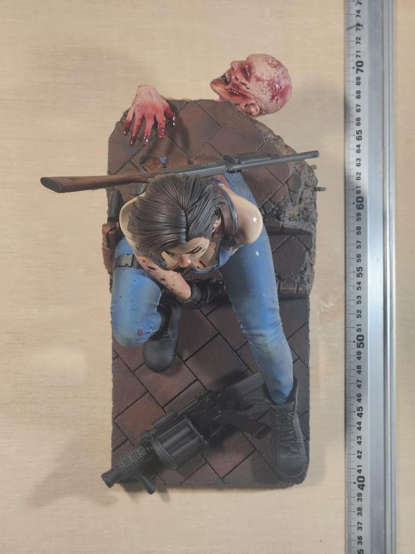 ジル・バレンタインガレージキット塗装済み完成品