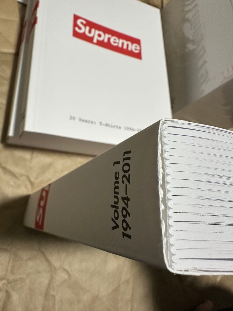アート・デザイン・音楽 supreme 30 years t-shirts 1994-2024 book