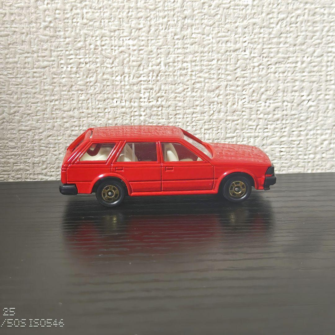 TOMICA　トミカ　ブルーバード　ワゴン　赤色　箱付き