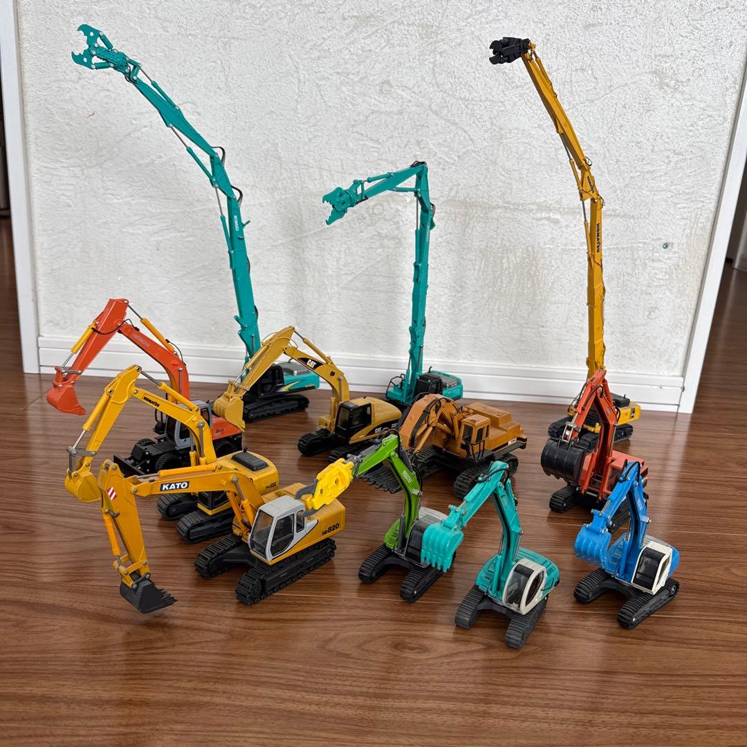 KOBELCO模型　ロングアーム解体機3台他　重機模型9台　合計12台セット