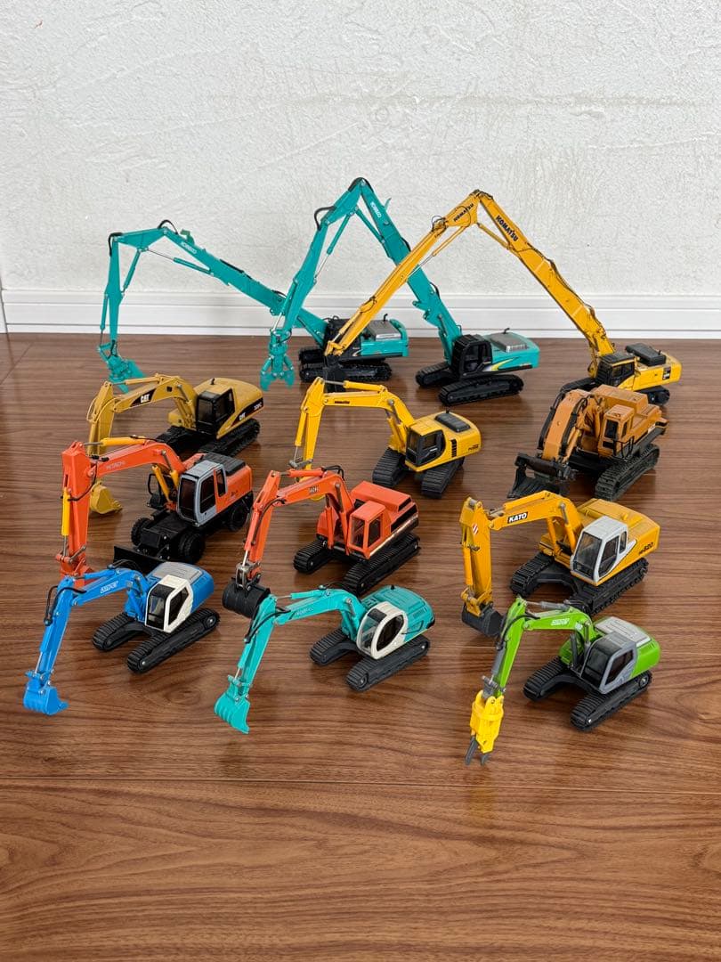 KOBELCO模型　ロングアーム解体機3台他　重機模型9台　合計12台セット