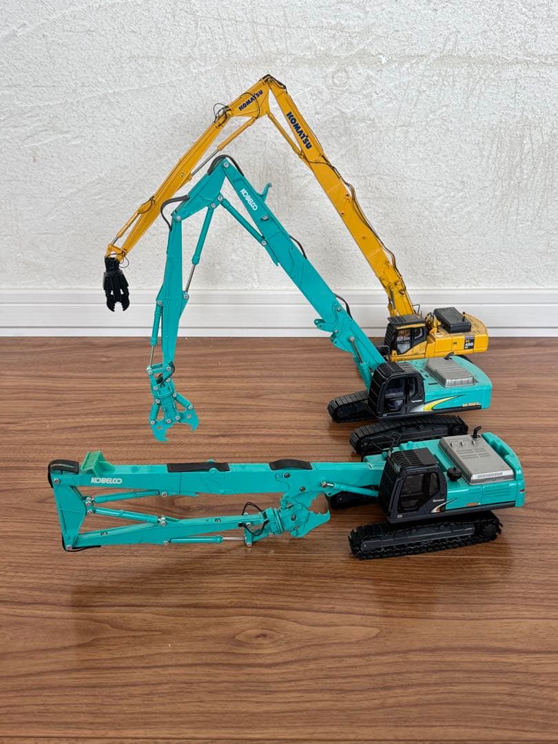 KOBELCO模型　ロングアーム解体機3台他　重機模型9台　合計12台セット