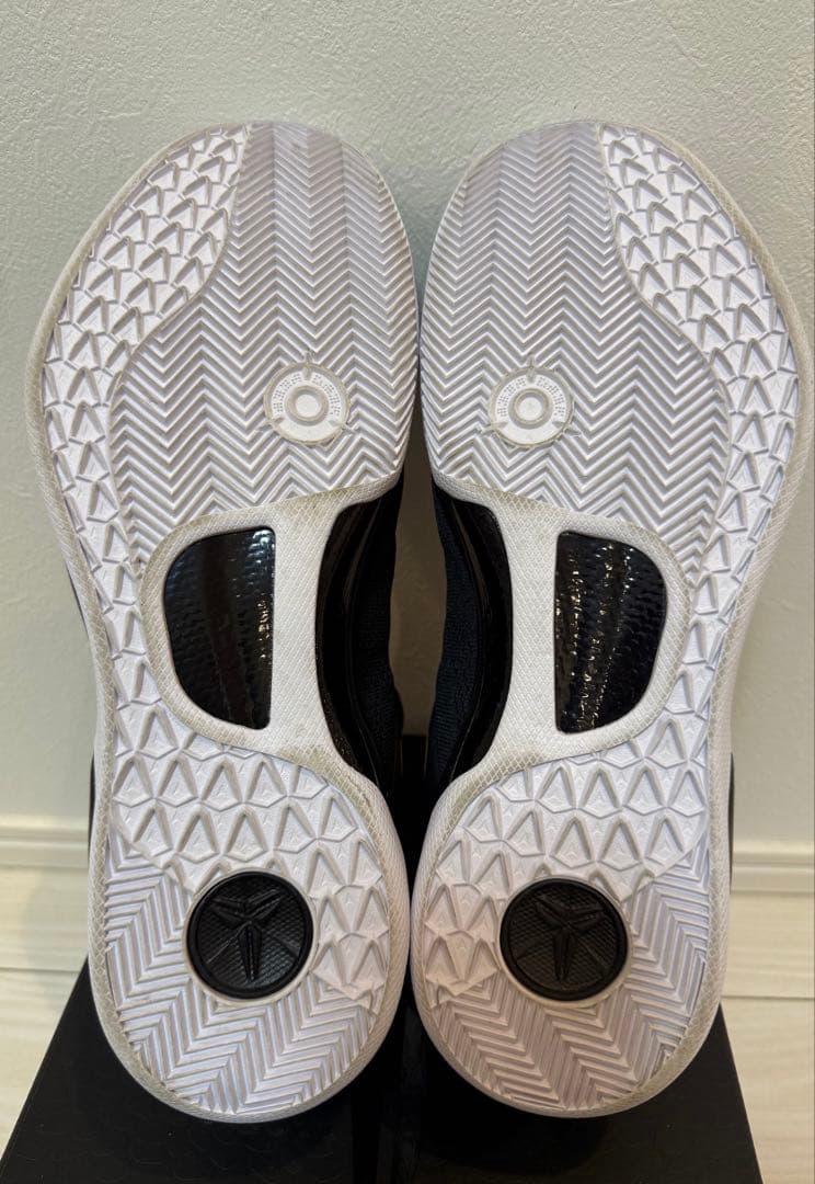 シューズ(男性用) Nike Kobe8 Protro BlackandUniversityGold