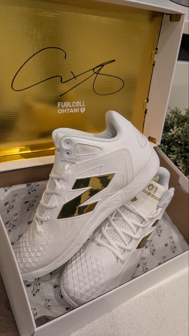new balance ホワイト/ゴールド スパイク　大谷翔平